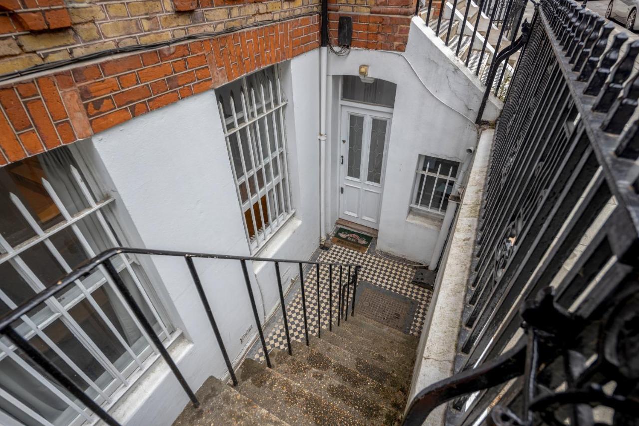 Nevern Square Earl'S Court 2 Bed Apartment London Eksteriør billede
